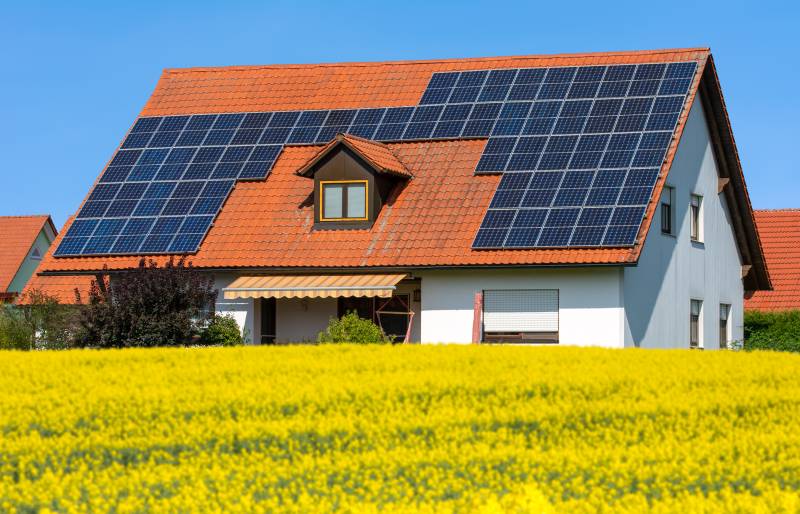 Energia słoneczna w miejscach odległych: Jak panele fotowoltaiczne pomagają zapewnić elektryczność w trudno dostępnych miejscach na świecie?